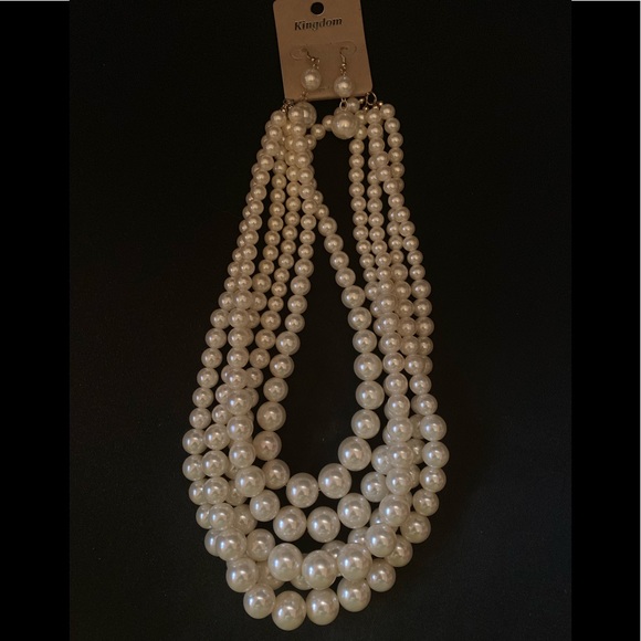 Pearls Necklace and Earrings - Picture 1 of 3